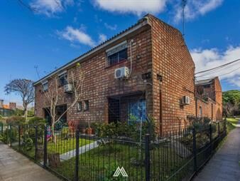 https://www.gallito.com.uy/venta-casa-duplex-en-cooperativa-malvin-inmuebles-27793320