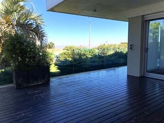 https://www.gallito.com.uy/venta-apartamento-sobre-rambla-vista-al-mar-inmuebles-27772005