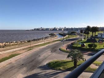 https://www.gallito.com.uy/parodi-alquiler-pocitos-3-dormitorios-frente-al-mar-sin-m-inmuebles-27793746