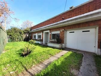 https://www.gallito.com.uy/precioso-chalet-de-3-dormitorios-en-malvin-inmuebles-27776148