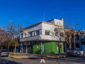 https://www.gallito.com.uy/venta-casa-en-la-blanqueada-inmuebles-27798678