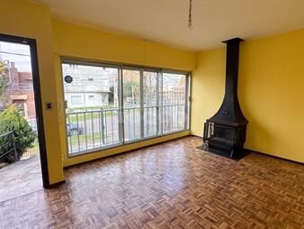 https://www.gallito.com.uy/casa-en-alquiler-en-malvin-sur-–-propiedad-horizontal-tota-inmuebles-27798787