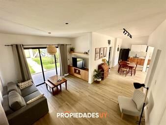 https://web5.gallito.com.uy/hermosa-casa-con-piscina-en-alquiler-de-temporada-inmuebles-27798831