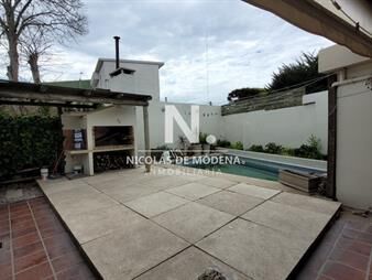https://web5.gallito.com.uy/casa-de-3-dormitorios-en-barrio-cantegril-inmuebles-27272743