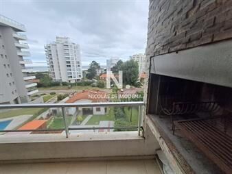 https://www.gallito.com.uy/apartamento-en-venta-de-2-dormitorios-en-suite-en-inmuebles-24988502