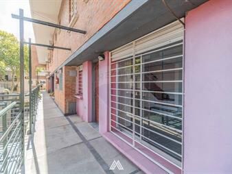 https://www.gallito.com.uy/venta-apartamento-duplex-2dorm-y-garaje-barrio-sur-inmuebles-27800201