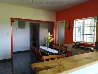 https://www.gallito.com.uy/2-casas-con-amplio-terreno-en-venta-6-3-baã±os-inmuebles-25841568