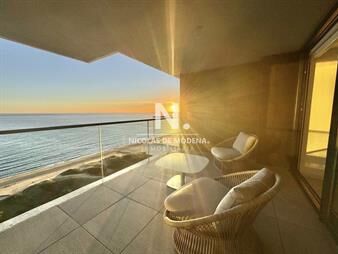 https://web5.gallito.com.uy/apartamento-frente-al-mar-en-playa-mansa-del-inmuebles-25776769