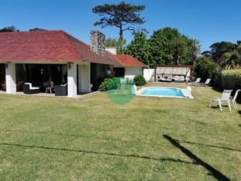 https://web5.gallito.com.uy/alquiler-temporada-casa-5d-mansa-punta-con-piscina-a-mts-de-inmuebles-27803853