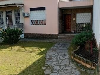 https://www.gallito.com.uy/vendo-casa-y-monoamb-al-fondo-perez-castellanos-inmuebles-27690959