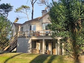 https://www.gallito.com.uy/alquiler-casa-de-5-dormitorios-en-laguna-blanca-manantiales-inmuebles-21841639