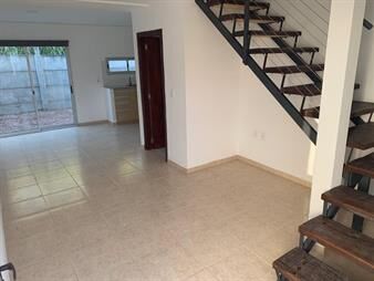 https://web5.gallito.com.uy/hermoso-duplex-con-2-dorm-patio-y-cochera-inmuebles-26026689