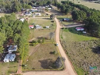https://web5.gallito.com.uy/venta-de-terreno-esquinero-de-1000-m2-en-chacras-inmuebles-27798940
