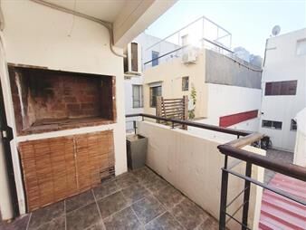 https://www.gallito.com.uy/venta-monoambiente-en-pocitos-terraza-con-parrillero-y-gara-inmuebles-27808555