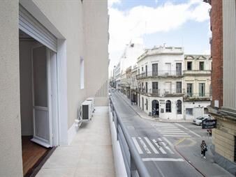 https://web5.gallito.com.uy/venta-apartamento-2-dormitorios-servicio-y-patio-en-ciudad-inmuebles-27387265