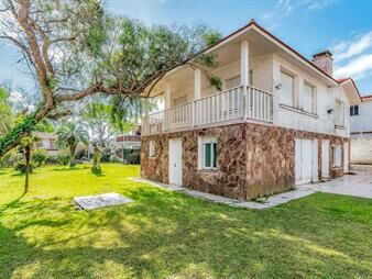 https://www.gallito.com.uy/casa-en-playa-mansa-a-50-mts-del-mar-inmuebles-27808742