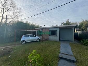 https://www.gallito.com.uy/casa-2-dormitorios-en-san-luis-a-metros-de-la-inmuebles-27808976