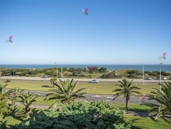 https://web5.gallito.com.uy/venta-de-apartamento-de-3-dormitorios-frente-al-inmuebles-27092175