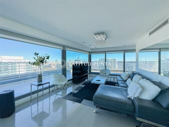 https://www.gallito.com.uy/penthouse-duplex-en-mansa-3-suites-mas-inmuebles-27809387