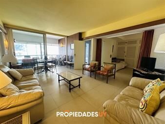 https://web5.gallito.com.uy/venta-de-apartamento-de-dos-dormitorios-en-punta-inmuebles-27603353