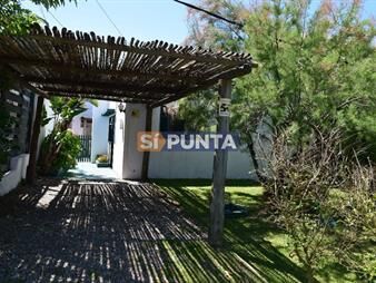 https://www.gallito.com.uy/alquiler-casa-de-3-dormitorios-playera-a-metros-inmuebles-27609620