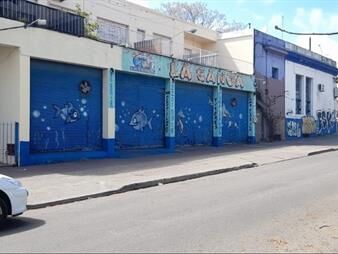 https://web5.gallito.com.uy/3-apartamentos-al-frente-con-renta-1er-piso-terrazas-patios-inmuebles-27646080