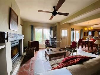 https://www.gallito.com.uy/espectacular-casa-con-3-dormitorios-en-venta-en-inmuebles-25042762