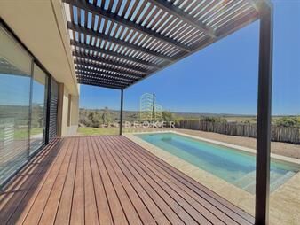 https://www.gallito.com.uy/venta-casa-barrio-privado-chacra-maldonado-inmuebles-27826986