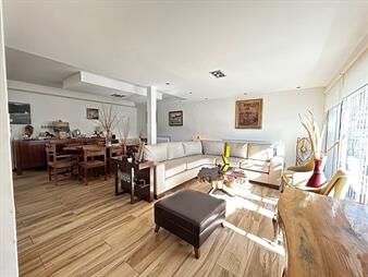 https://www.gallito.com.uy/venta-casa-carrasco-4-dormitorios-piscina-inmuebles-27827490