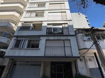 https://www.gallito.com.uy/apto-3-dorm-y-cochera-punta-carretas-inmuebles-27827763