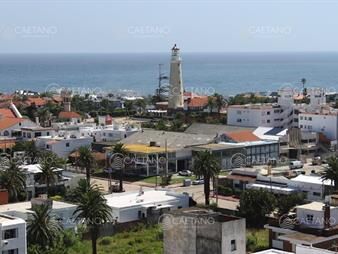 https://www.gallito.com.uy/apartamento-en-peninsula-1-dormitorio-con-garage-inmuebles-23393297