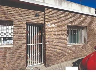 https://www.gallito.com.uy/oportunidad-inversion-3-casas-en-la-blanqueada-2-d-inmuebles-27830643