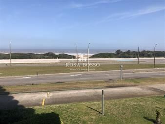 https://www.gallito.com.uy/amplio-departamento-frente-al-mar-inmuebles-26102714