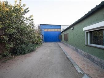 https://web5.gallito.com.uy/venta-dos-galpones-y-dos-casas-en-un-padron-inmuebles-27793318