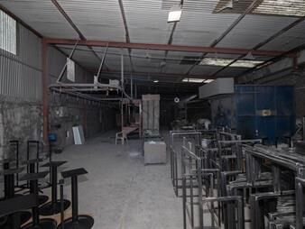 https://www.gallito.com.uy/venta-dos-galpones-y-dos-casas-en-un-padron-inmuebles-27793914