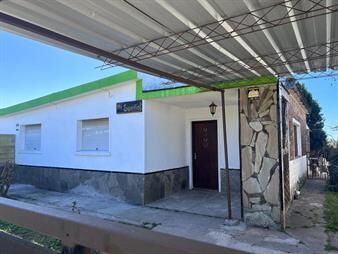 https://www.gallito.com.uy/alquiler-casa-tres-dormitorios-barros-blancos-inmuebles-27835097