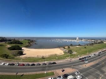 https://web5.gallito.com.uy/apartamento-venta-3-dormitorios-serv-garaje-puerto-buceo-inmuebles-27835448
