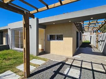 https://www.gallito.com.uy/venta-casa-en-lagomar-tres-dormitorios-inmuebles-27835501