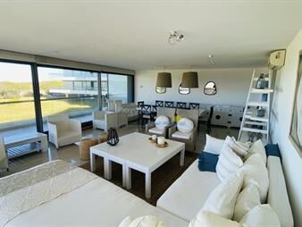 https://www.gallito.com.uy/alquiler-departamento-frente-al-mar-en-playa-brava-punta-de-inmuebles-27739735