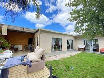 https://www.gallito.com.uy/venta-casa-balneario-buenos-aires-2-dormitorios-inmuebles-27836213