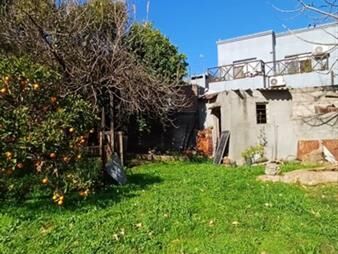 https://www.gallito.com.uy/casa-de-3-dormitorios-con-amplio-fondo-y-inmuebles-27831617