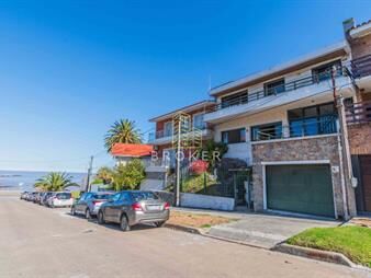 https://www.gallito.com.uy/venta-de-casa-en-punta-gorda-4-dormitorios-inmuebles-27839529