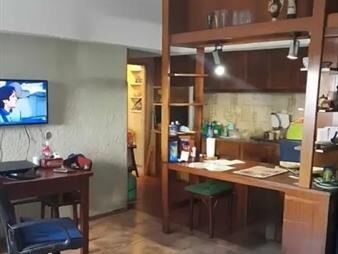 https://web5.gallito.com.uy/alquiler-apartamento-en-centro-2-dormitorios-y-inmuebles-27607080