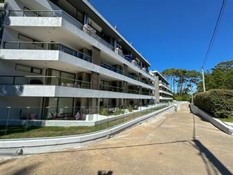 https://www.gallito.com.uy/venta-apartamento-1-dormitorio-y-medio-punta-este-aidy-gril-inmuebles-27839794