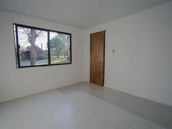 https://www.gallito.com.uy/alquilo-casa-1-dormitorio-con-garaje-en-pando-inmuebles-27793235