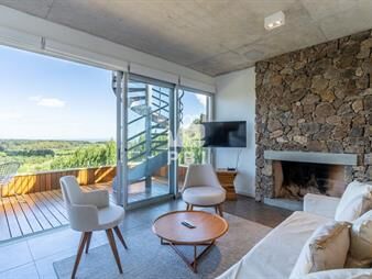 https://www.gallito.com.uy/apartamento-de-2-dormitorios-en-punta-ballena-q-inmuebles-24782820