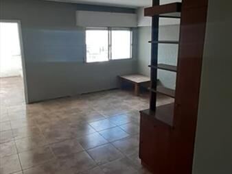 https://web5.gallito.com.uy/alquiler-apartamento-en-centro-2-dormitorios-y-inmuebles-27607080