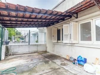 https://www.gallito.com.uy/linda-casa-de-2-dorm-y-cochera-en-brazo-oriental-inmuebles-27841135