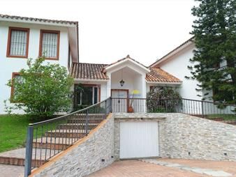 https://www.gallito.com.uy/casa-en-alquiler-de-4-dormitorios-en-punta-del-inmuebles-27739491