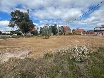 https://www.gallito.com.uy/gran-terreno-esquina-en-alquiler-solymar-ciudad-de-la-costa-inmuebles-27843724